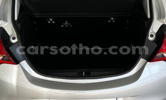 Sayi Na hannu Opel Corsa Silver Mota in Maseru a Maseru Sayi Na hannu Opel Corsa Silver Mota in Maseru a Maseru