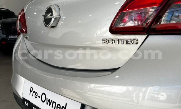 Sayi Na hannu Opel Corsa Silver Mota in Maseru a Maseru Sayi Na hannu Opel Corsa Silver Mota in Maseru a Maseru