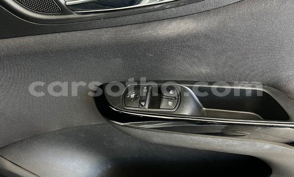 Sayi Na hannu Opel Corsa Silver Mota in Maseru a Maseru Sayi Na hannu Opel Corsa Silver Mota in Maseru a Maseru