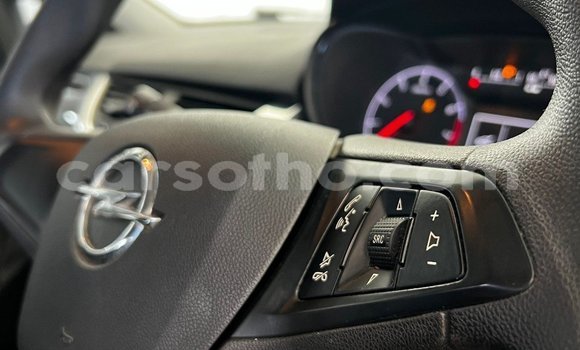 Sayi Na hannu Opel Corsa Silver Mota in Maseru a Maseru Sayi Na hannu Opel Corsa Silver Mota in Maseru a Maseru