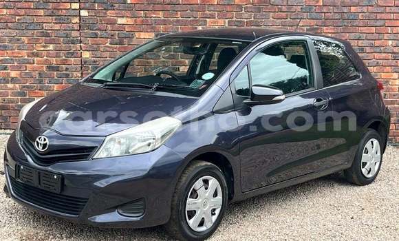 اشتري مستعمل Toyota Yaris Blue سيارة في Maseru في Maseru