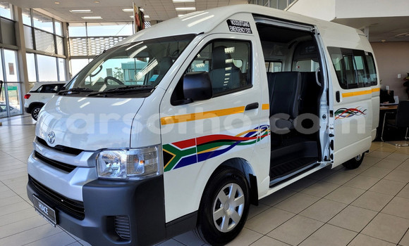 Buy Used Toyota Hiace White Car in Maseru in Maseru Buy Used Toyota Hiace White Car in Maseru in Maseru