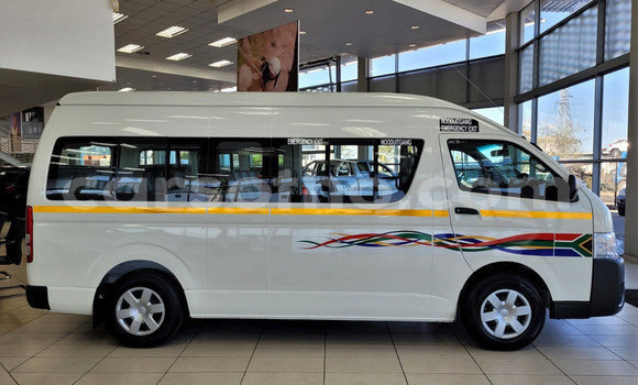 Buy Used Toyota Hiace White Car in Maseru in Maseru Buy Used Toyota Hiace White Car in Maseru in Maseru