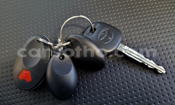 Buy Used Toyota Hiace White Car in Maseru in Maseru Buy Used Toyota Hiace White Car in Maseru in Maseru