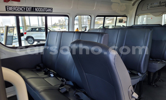 Buy Used Toyota Hiace White Car in Maseru in Maseru Buy Used Toyota Hiace White Car in Maseru in Maseru