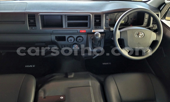 Buy Used Toyota Hiace White Car in Maseru in Maseru Buy Used Toyota Hiace White Car in Maseru in Maseru