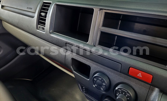 Buy Used Toyota Hiace White Car in Maseru in Maseru Buy Used Toyota Hiace White Car in Maseru in Maseru