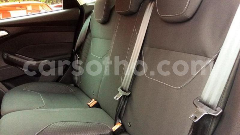 Big with watermark 2015 fordfocus 1.0 ecoboost 125 zetec 5dr 4