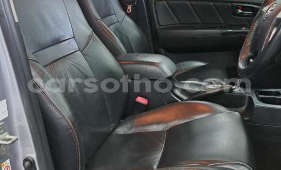 Sayi Na hannu Toyota Fortuner Silver Mota in Maseru a Maseru Sayi Na hannu Toyota Fortuner Silver Mota in Maseru a Maseru