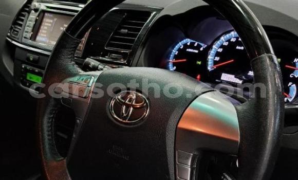 Sayi Na hannu Toyota Fortuner Silver Mota in Maseru a Maseru Sayi Na hannu Toyota Fortuner Silver Mota in Maseru a Maseru