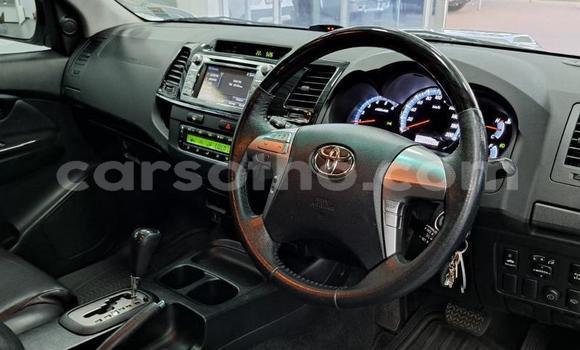 Sayi Na hannu Toyota Fortuner Silver Mota in Maseru a Maseru Sayi Na hannu Toyota Fortuner Silver Mota in Maseru a Maseru