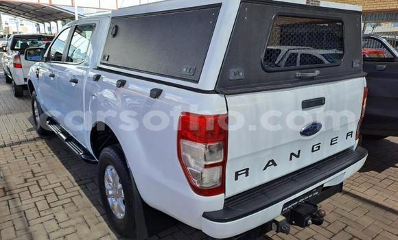 Sayi Na hannu Ford Ranger White Mota in Maseru a Maseru Sayi Na hannu Ford Ranger White Mota in Maseru a Maseru