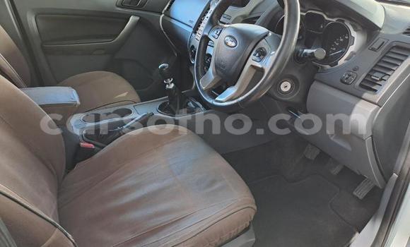 Sayi Na hannu Ford Ranger White Mota in Maseru a Maseru Sayi Na hannu Ford Ranger White Mota in Maseru a Maseru