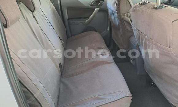 Sayi Na hannu Ford Ranger White Mota in Maseru a Maseru Sayi Na hannu Ford Ranger White Mota in Maseru a Maseru