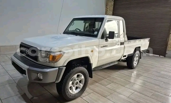 اشتري مستعمل Toyota Land Cruiser White سيارة في Maseru في Maseru اشتري مستعمل Toyota Land Cruiser White سيارة في Maseru في Maseru