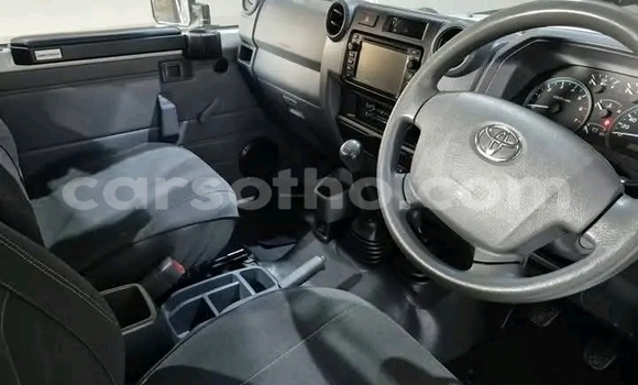 اشتري مستعمل Toyota Land Cruiser White سيارة في Maseru في Maseru اشتري مستعمل Toyota Land Cruiser White سيارة في Maseru في Maseru