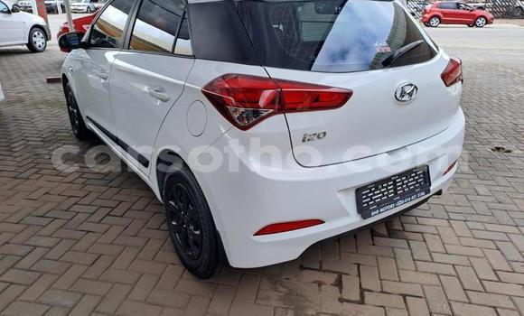 Sayi Na hannu Hyundai i20 White Mota in Maseru a Maseru Sayi Na hannu Hyundai i20 White Mota in Maseru a Maseru