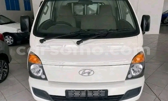 Buy Used Hyundai H1 White Car in Maseru in Maseru Buy Used Hyundai H1 White Car in Maseru in Maseru