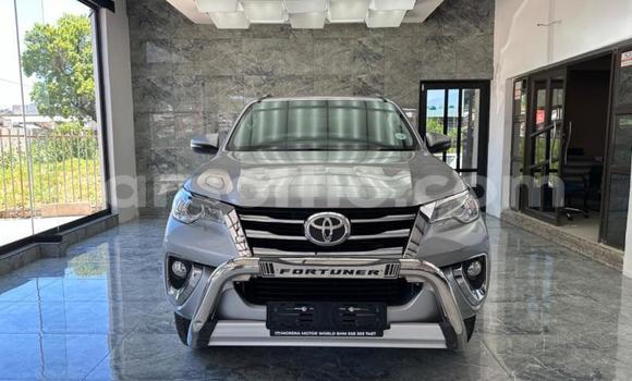 اشتري مستعمل Toyota Fortuner Silver سيارة في Maseru في Maseru اشتري مستعمل Toyota Fortuner Silver سيارة في Maseru في Maseru