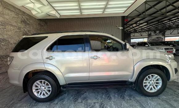 Acheter Occasion Voiture Toyota Fortuner Autre à Maseru, Maseru Acheter Occasion Voiture Toyota Fortuner Autre à Maseru, Maseru