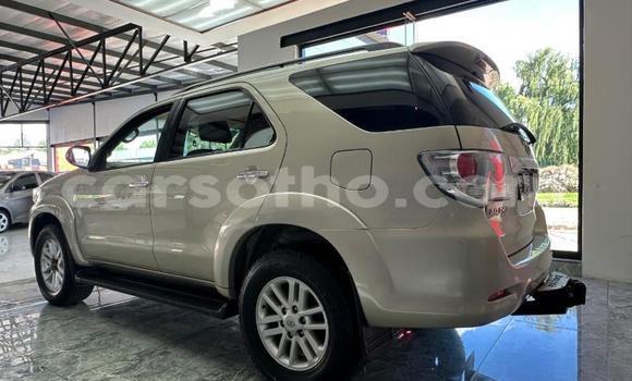 Acheter Occasion Voiture Toyota Fortuner Autre à Maseru, Maseru Acheter Occasion Voiture Toyota Fortuner Autre à Maseru, Maseru