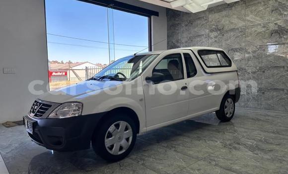 Sayi Na hannu Nissan NV200 White Mota in Maseru a Maseru