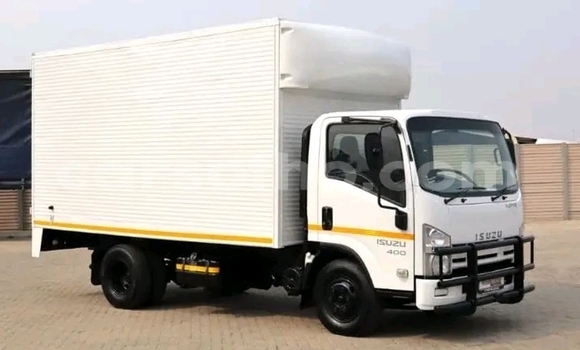 اشتري مستعمل Isuzu FTR 850 White شاحنة في Maseru في Maseru