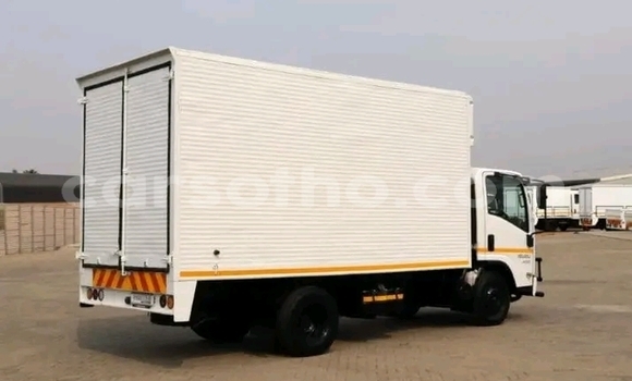 Acheter Occasion Utilitaire Isuzu FTR 850 Blanc à Maseru, Maseru Acheter Occasion Utilitaire Isuzu FTR 850 Blanc à Maseru, Maseru
