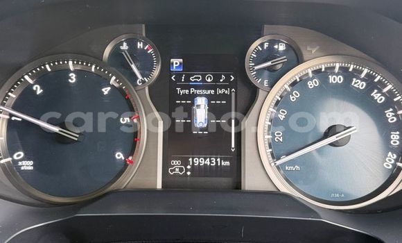 Sayi Na hannu Toyota Land Cruiser Prado White Mota in Maseru a Maseru Sayi Na hannu Toyota Land Cruiser Prado White Mota in Maseru a Maseru