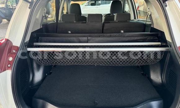 Acheter Occasion Voiture Toyota RAV4 Blanc à Maseru, Maseru Acheter Occasion Voiture Toyota RAV4 Blanc à Maseru, Maseru