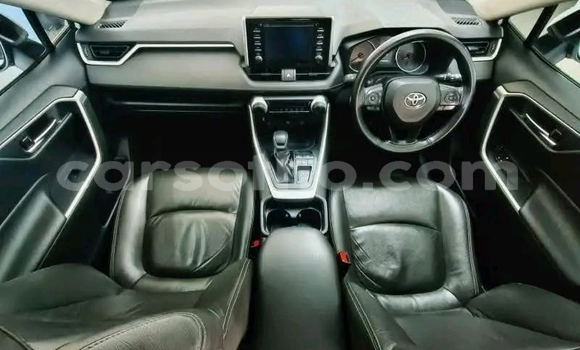 Sayi Na hannu Toyota RAV4 White Mota in Maseru a Maseru Sayi Na hannu Toyota RAV4 White Mota in Maseru a Maseru