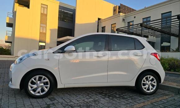 Sayi Na hannu Hyundai i10 White Mota in Maseru a Maseru Sayi Na hannu Hyundai i10 White Mota in Maseru a Maseru
