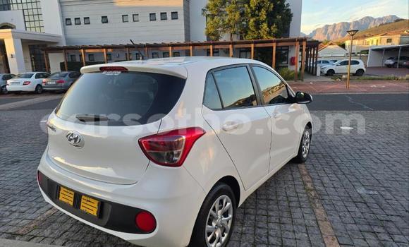 Sayi Na hannu Hyundai i10 White Mota in Maseru a Maseru Sayi Na hannu Hyundai i10 White Mota in Maseru a Maseru