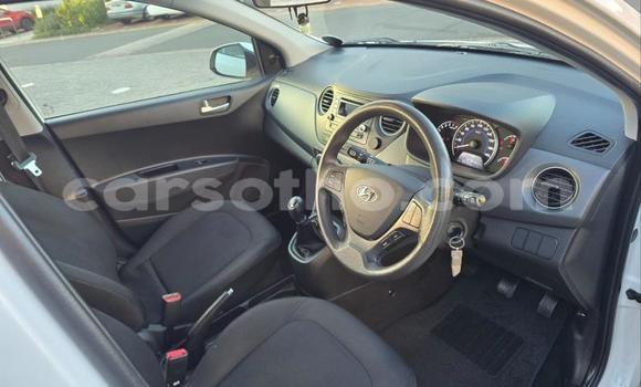Sayi Na hannu Hyundai i10 White Mota in Maseru a Maseru Sayi Na hannu Hyundai i10 White Mota in Maseru a Maseru