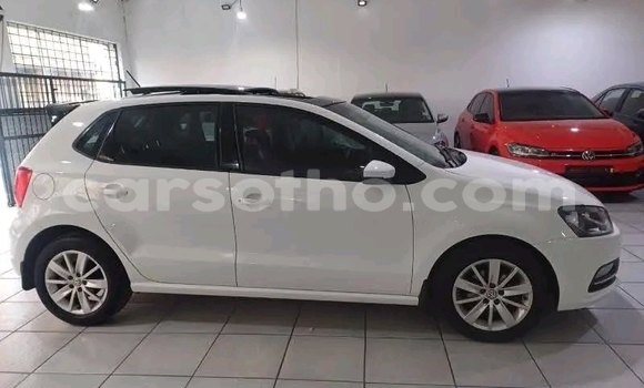 Sayi Na hannu Volkswagen Polo White Mota in Maseru a Maseru Sayi Na hannu Volkswagen Polo White Mota in Maseru a Maseru