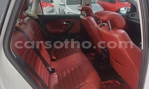 Sayi Na hannu Volkswagen Polo White Mota in Maseru a Maseru Sayi Na hannu Volkswagen Polo White Mota in Maseru a Maseru