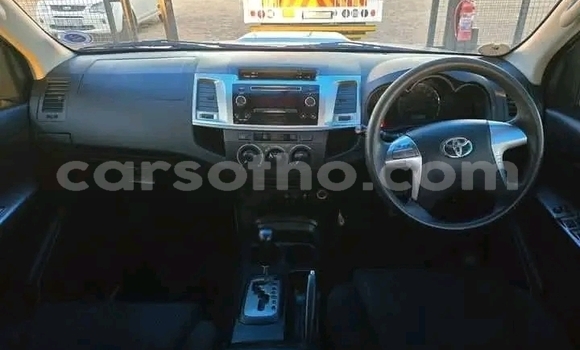 Acheter Occasion Voiture Toyota Fortuner Blanc à Maseru, Maseru Acheter Occasion Voiture Toyota Fortuner Blanc à Maseru, Maseru
