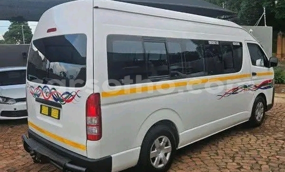 Buy Used Toyota Hiace White Car in Maseru in Maseru Buy Used Toyota Hiace White Car in Maseru in Maseru