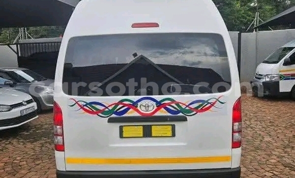 Buy Used Toyota Hiace White Car in Maseru in Maseru Buy Used Toyota Hiace White Car in Maseru in Maseru