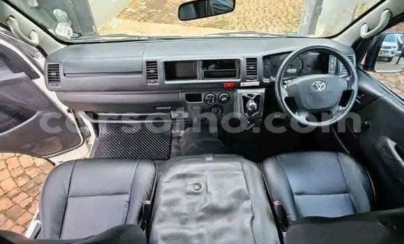 Buy Used Toyota Hiace White Car in Maseru in Maseru Buy Used Toyota Hiace White Car in Maseru in Maseru