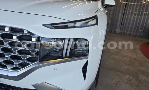 Sayi Na hannu Hyundai Santa Fe White Mota in Maseru a Maseru Sayi Na hannu Hyundai Santa Fe White Mota in Maseru a Maseru