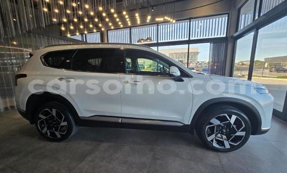 Sayi Na hannu Hyundai Santa Fe White Mota in Maseru a Maseru Sayi Na hannu Hyundai Santa Fe White Mota in Maseru a Maseru