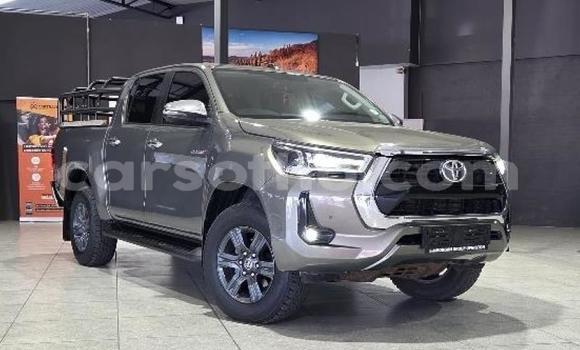 Sayi Na hannu Toyota Hilux Silver Mota in Maseru a Maseru