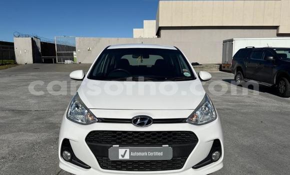Sayi Na hannu Hyundai i10 White Mota in Maseru a Maseru
