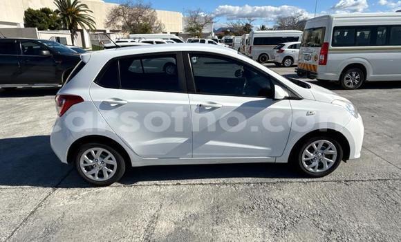 Sayi Na hannu Hyundai i10 White Mota in Maseru a Maseru Sayi Na hannu Hyundai i10 White Mota in Maseru a Maseru
