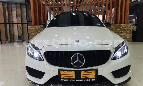 Sayi Na hannu Mercedes-Benz C–Class White Mota in Maseru a Maseru