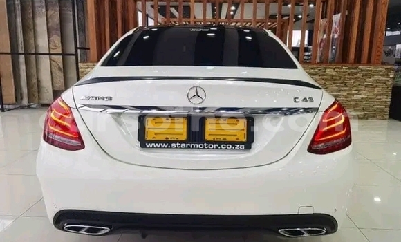 Acheter Occasion Voiture Mercedes-Benz C–Class Blanc à Maseru, Maseru Acheter Occasion Voiture Mercedes-Benz C–Class Blanc à Maseru, Maseru