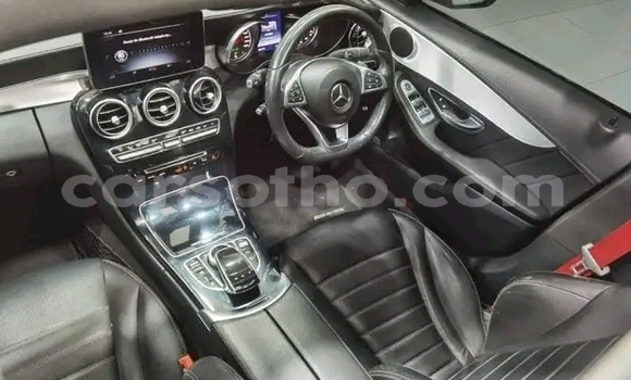 Acheter Occasion Voiture Mercedes-Benz C–Class Blanc à Maseru, Maseru Acheter Occasion Voiture Mercedes-Benz C–Class Blanc à Maseru, Maseru