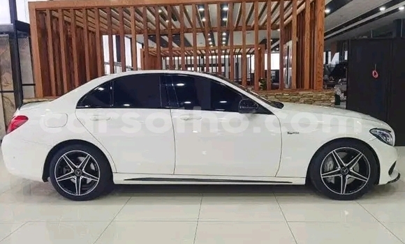 Acheter Occasion Voiture Mercedes-Benz C–Class Blanc à Maseru, Maseru Acheter Occasion Voiture Mercedes-Benz C–Class Blanc à Maseru, Maseru