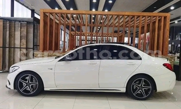 Acheter Occasion Voiture Mercedes-Benz C–Class Blanc à Maseru, Maseru Acheter Occasion Voiture Mercedes-Benz C–Class Blanc à Maseru, Maseru